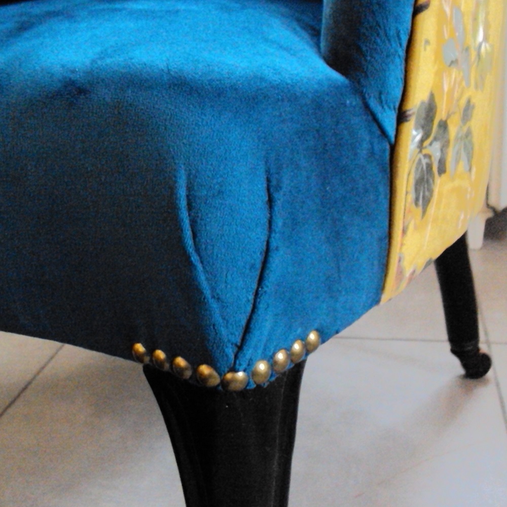 Finition chauffeuse Louis-Philippe